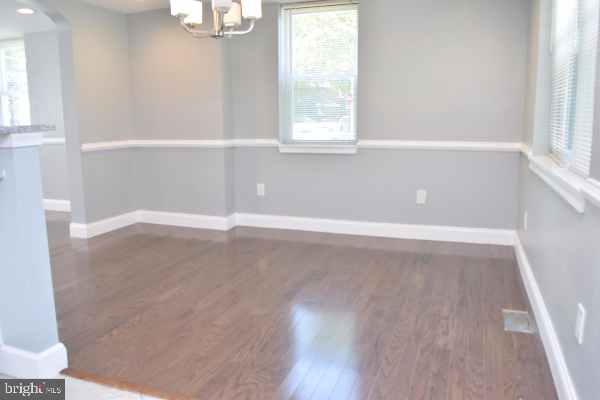 703 Kevin Road Baltimore, MD 21229 - Photo 7 of 15 Interior (General)