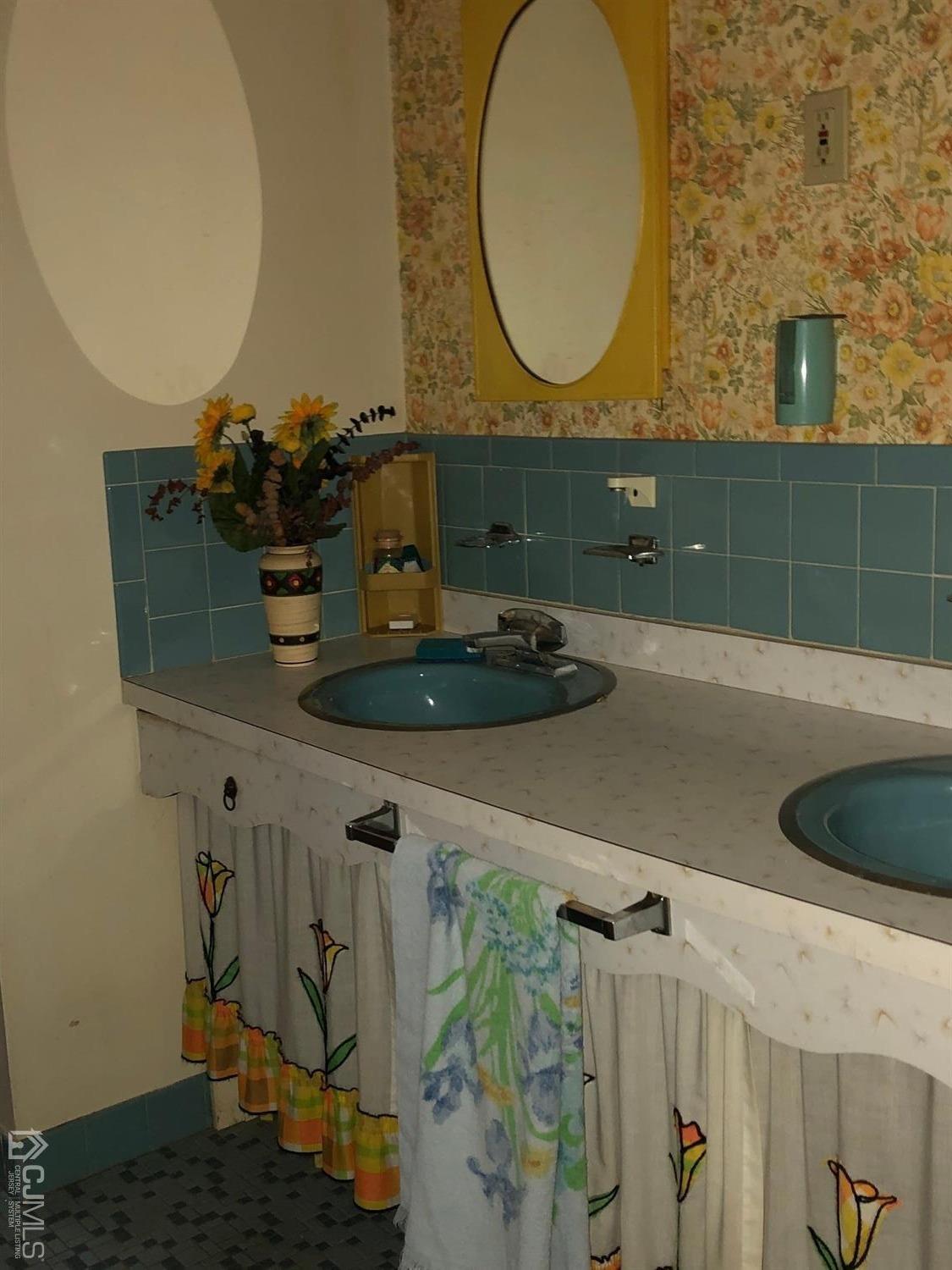 820 Hermann Road North Brunswick, NJ 08902 - Photo 11 of 16 Gallery Image 11