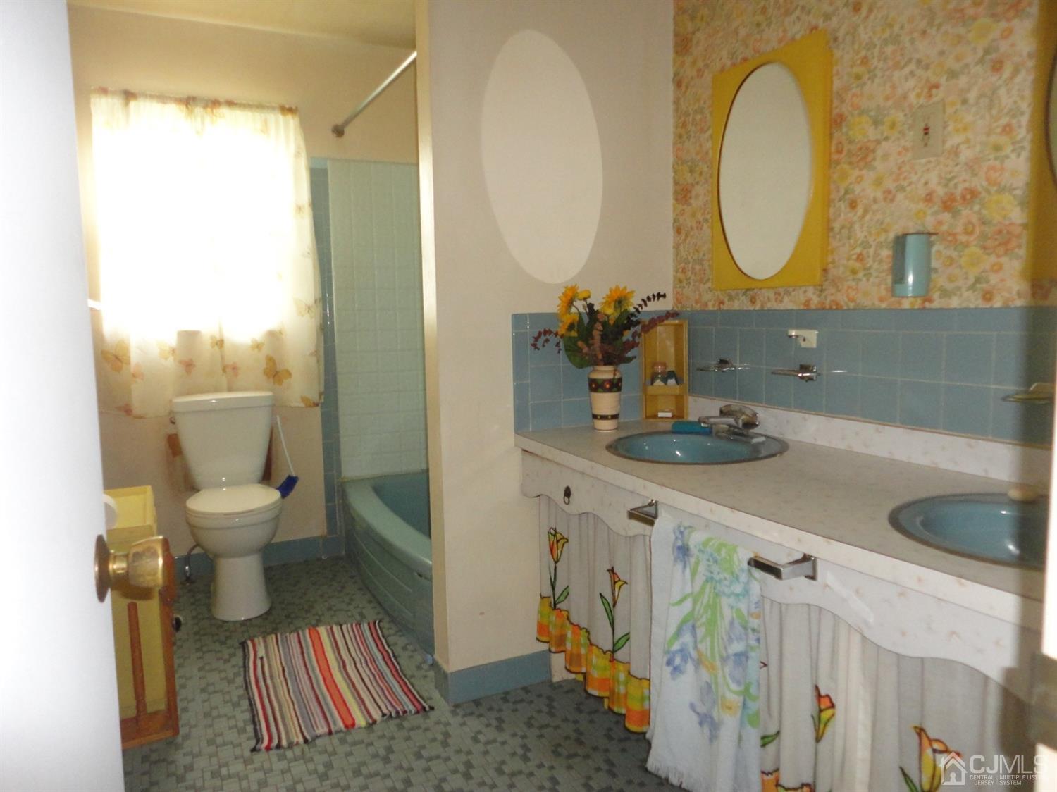 820 Hermann Road North Brunswick, NJ 08902 - Photo 10 of 16 Gallery Image 10