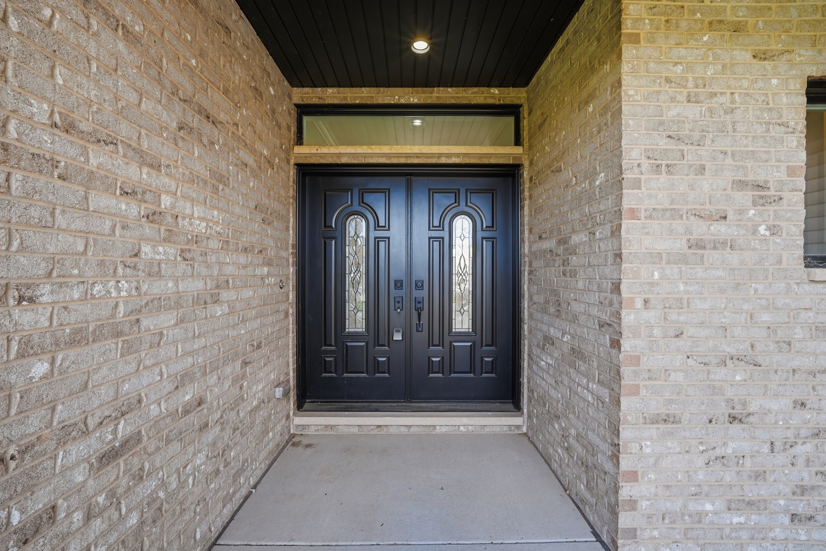 718 Independence Avenue Sycamore, IL 60178 - Photo 4 of 43
