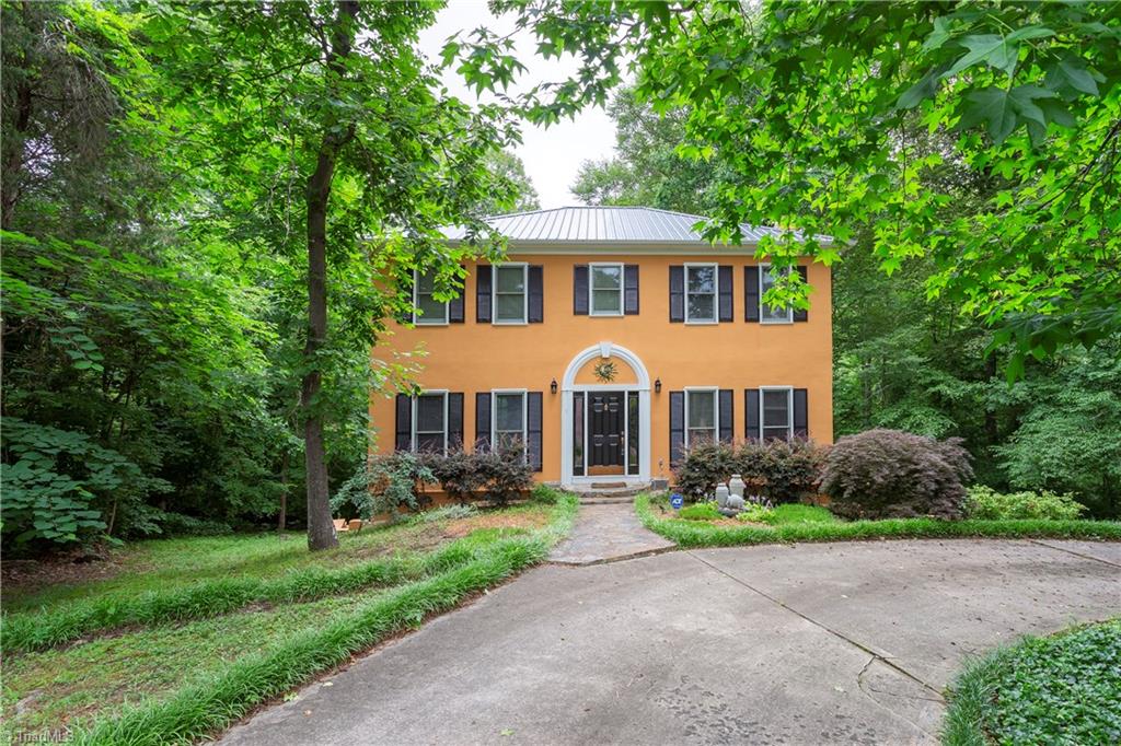 313 Ridgeland Drive High Point, NC 27262 - Photo 1 of 15 Gallery Image 1