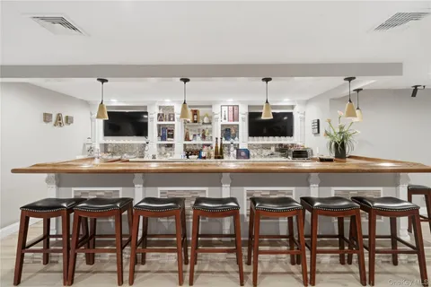 $2,150,000 | 27 Davison Place, Rockville Centre, NY 11570