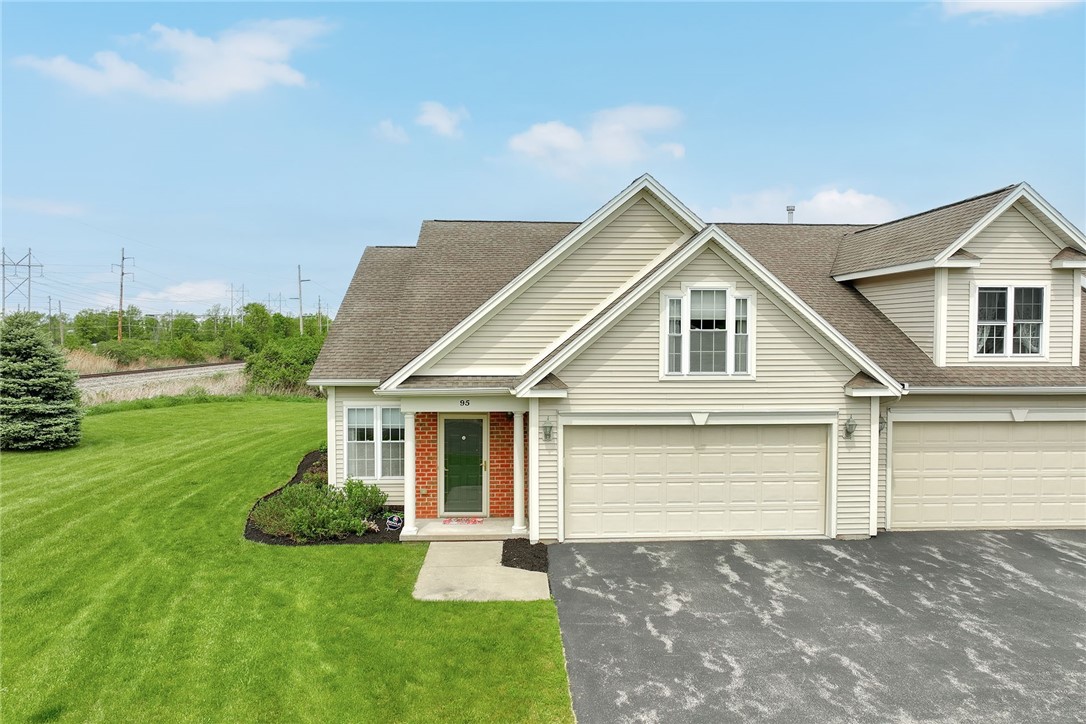 95 Eagle Pine Way Rochester, NY 14623 - Photo 2 of 38