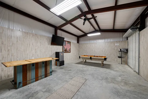 $750,000 | 13926 Farm To Market Road 442, Needville, TX 77461