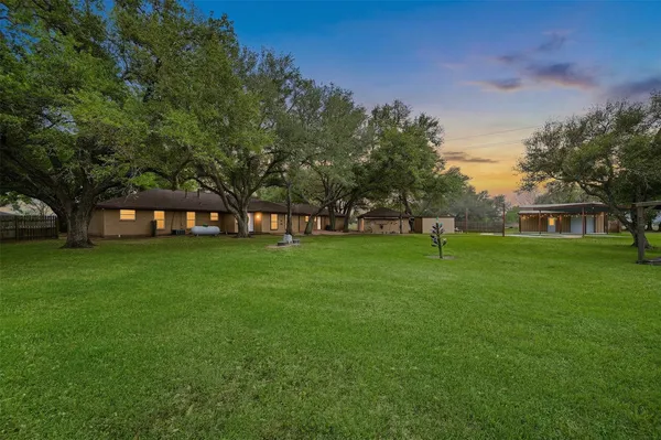 $750,000 | 13926 Farm To Market Road 442, Needville, TX 77461