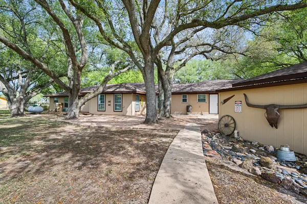 $750,000 | 13926 Farm To Market Road 442, Needville, TX 77461