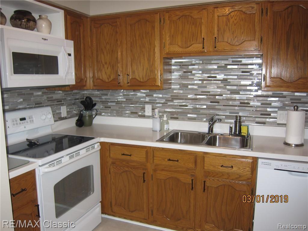 669 Camden Court, Unit 194 Rochester, MI 48307 - Photo 9 of 23