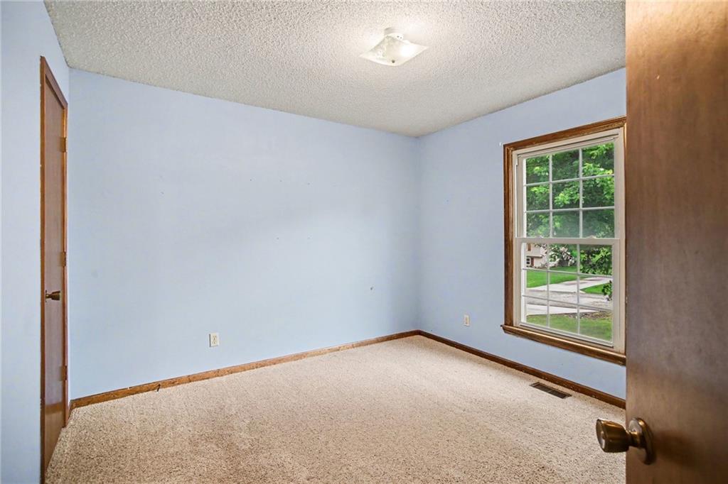 1100 Northeast 115 Street Kansas City, MO 64155 - Photo 17 of 30