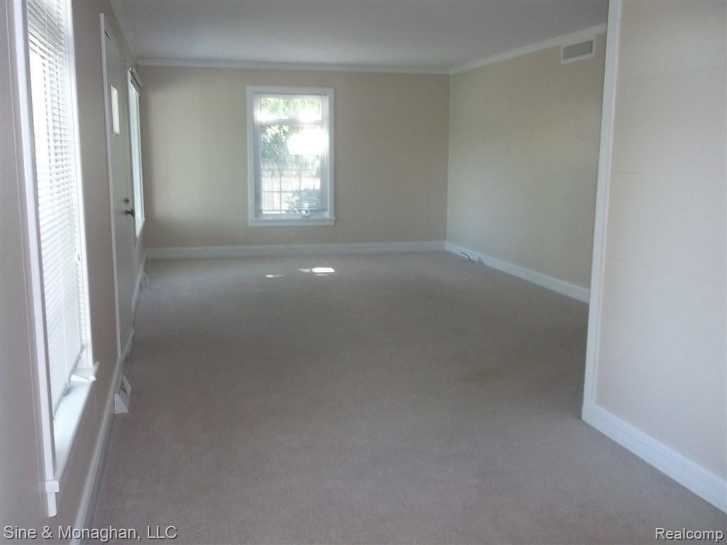 1601 North River Road St. Clair, MI 48079 - Photo 4 of 23 4.JPG