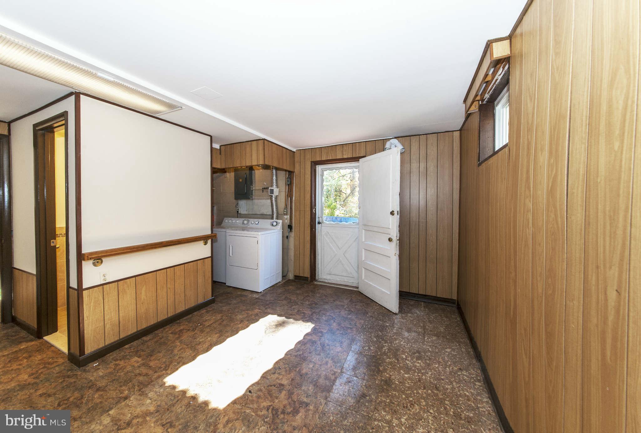 4014 Highview Drive Silver Spring, MD 20906 - Photo 18 of 22 a view of entryway with kitchen