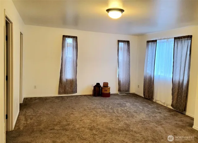 $499,000 | 305 Denny Way, Centralia, WA 98531