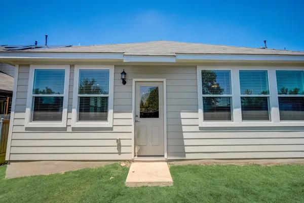 $2,900 | 5407 Jason Drive, Austin, TX 78723