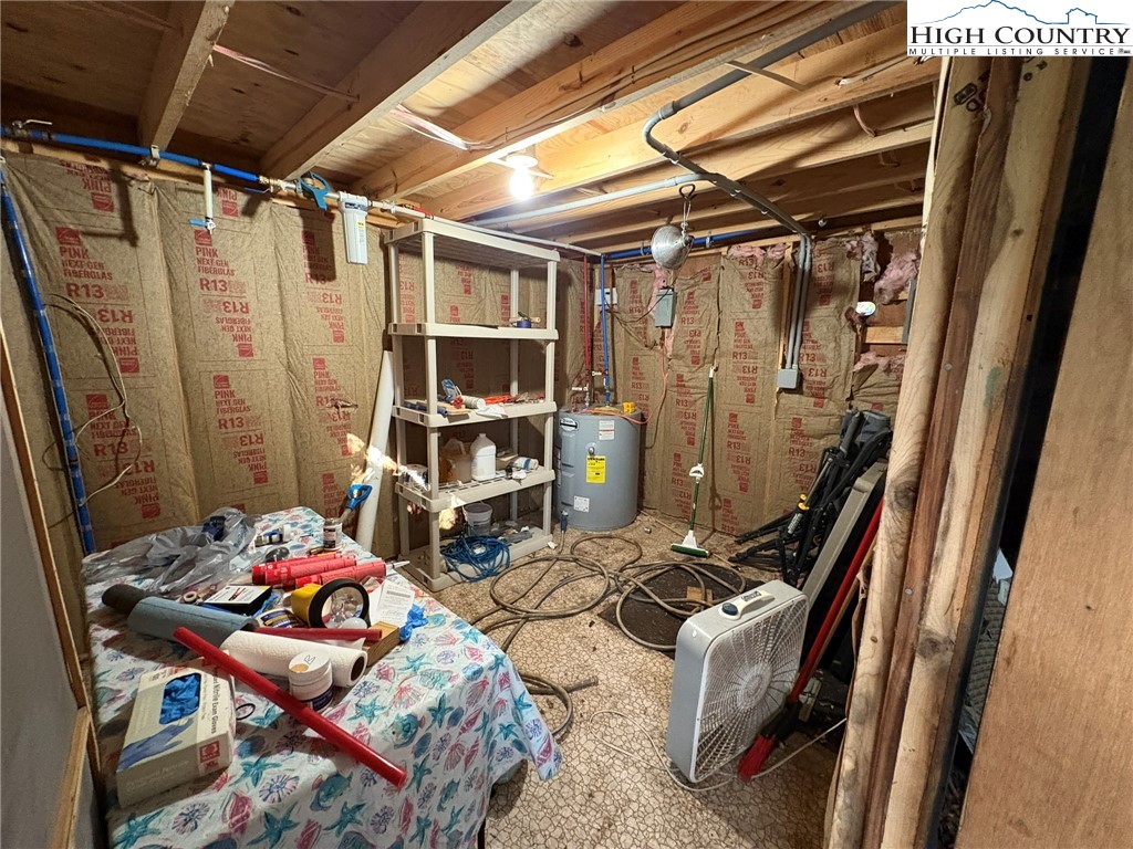 157 Hemlock Loop Newland, NC 28657 - Photo 16 of 24