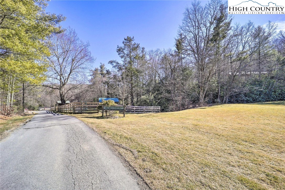 157 Hemlock Loop Newland, NC 28657 - Photo 23 of 24