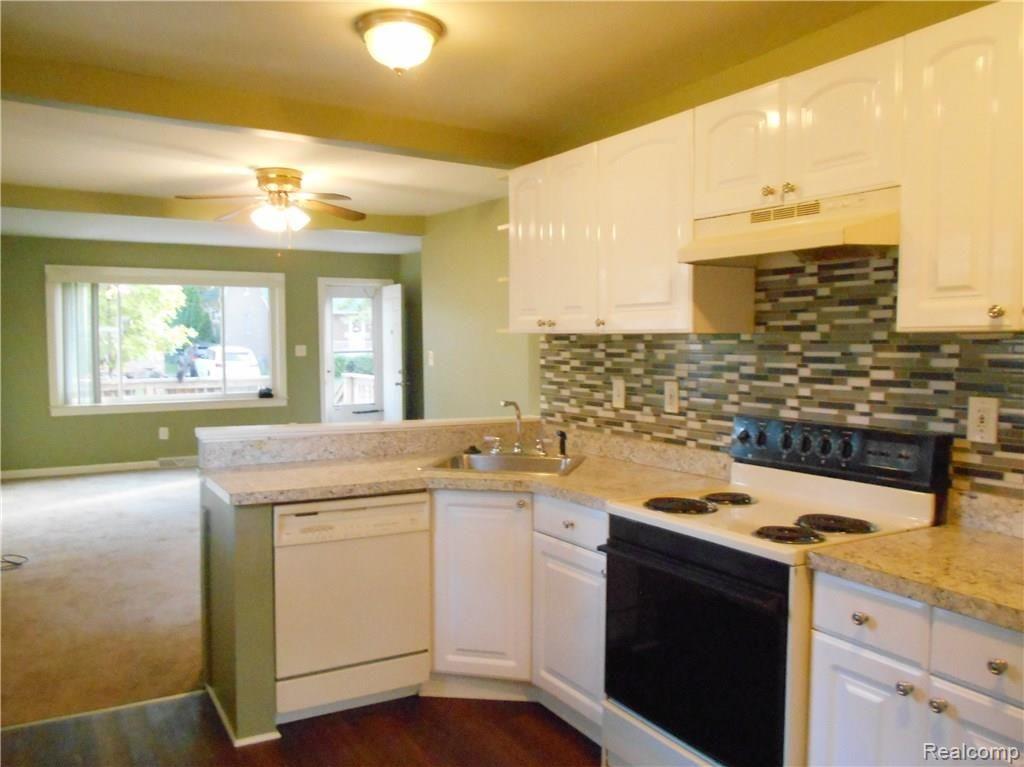 363 Roth Boulevard Clawson, MI 48017 - Photo 4 of 16 363 Roth Blvd_04.JPG
