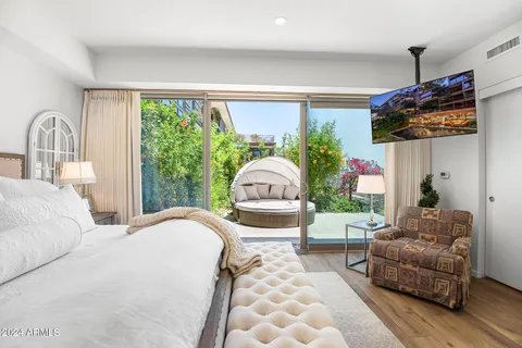 $1,250,000 | 7117 East Rancho Vista Drive, Unit 4011, Scottsdale, AZ 85251