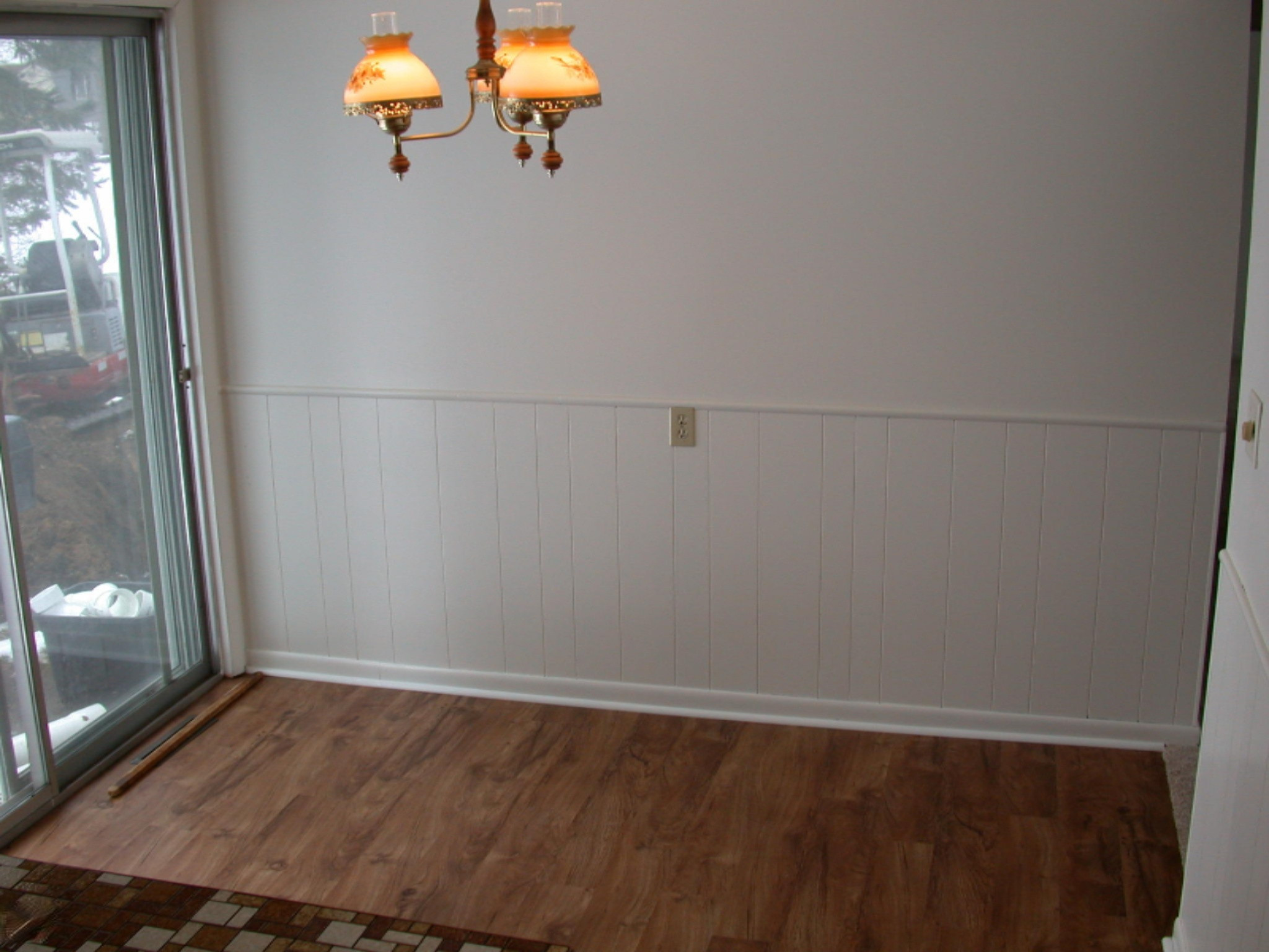 3703 Grand Prairie Road Kalamazoo, MI 49006 - Photo 7 of 8 eating area