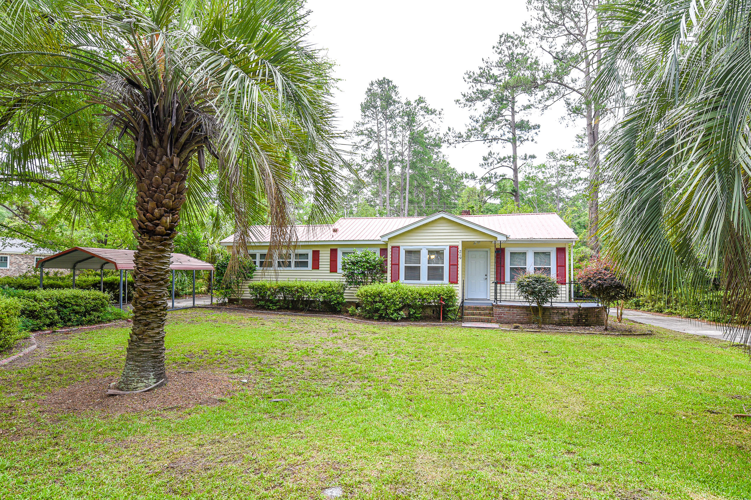 219 Overhill Road Walterboro, SC 29488 - Photo 1 of 28 DSC_1948