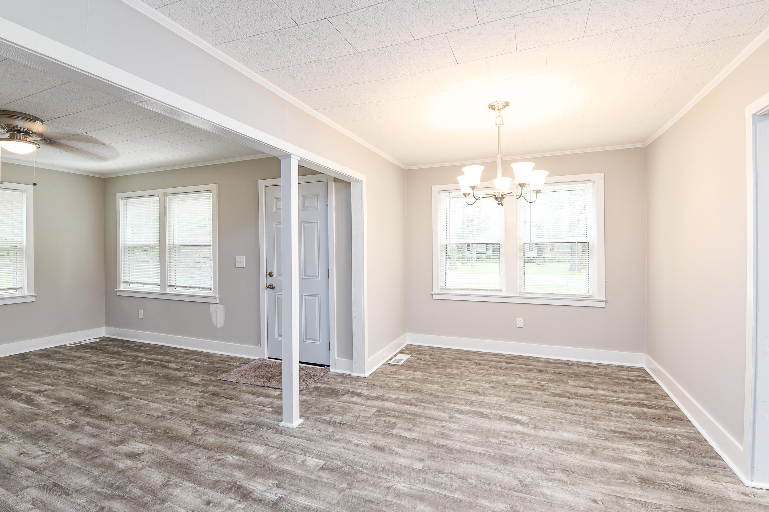 219 Overhill Road Walterboro, SC 29488 - Photo 5 of 28 DSC_1912-Edit