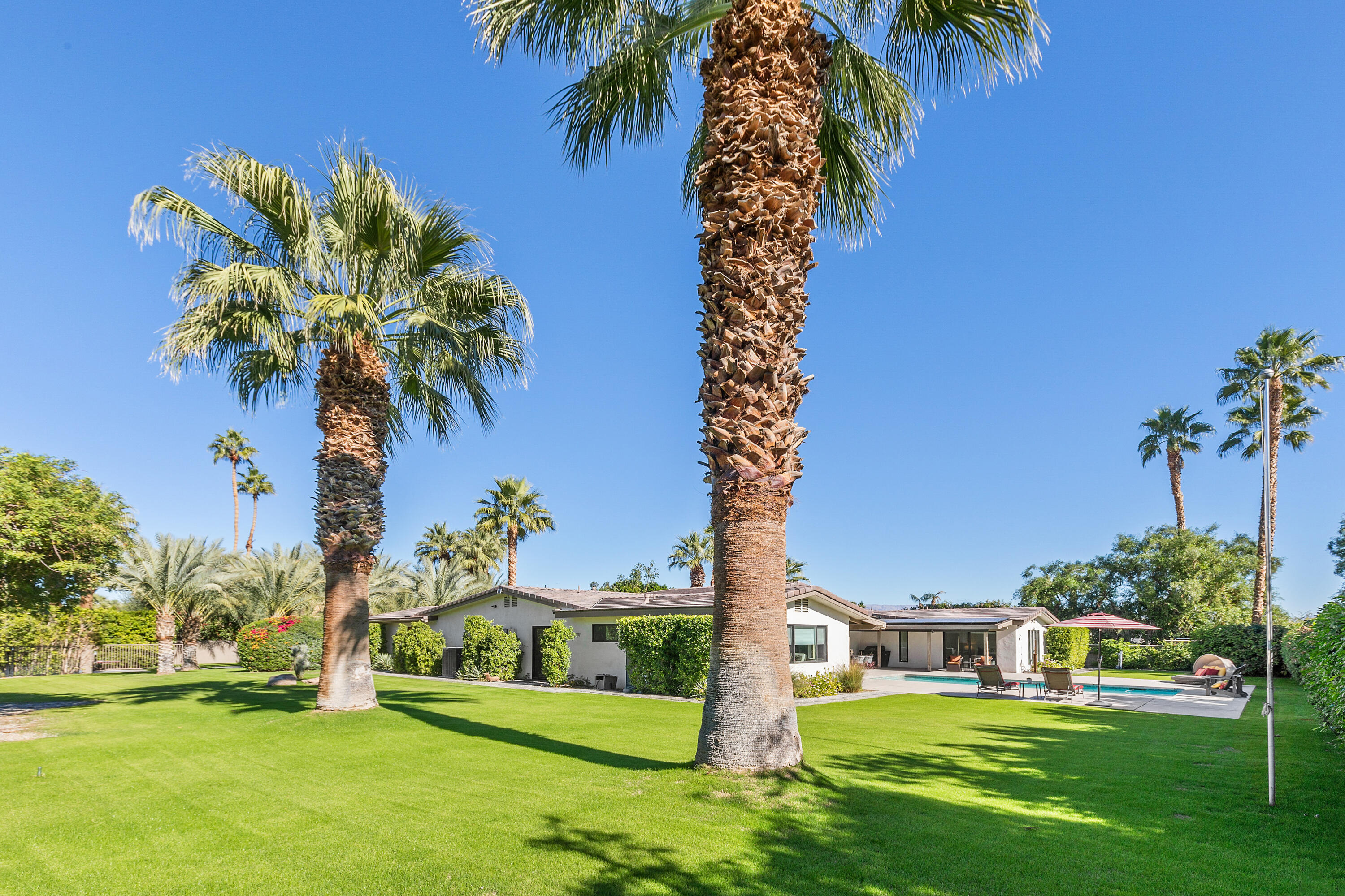 74155 Mockingbird Trail Indian Wells, CA 92210 - Photo 40 of 55 a view of a volley ball court