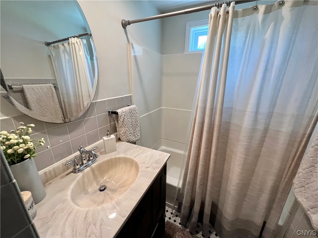 920 Beverly Drive Camillus, NY 13219 - Photo 22 of 39