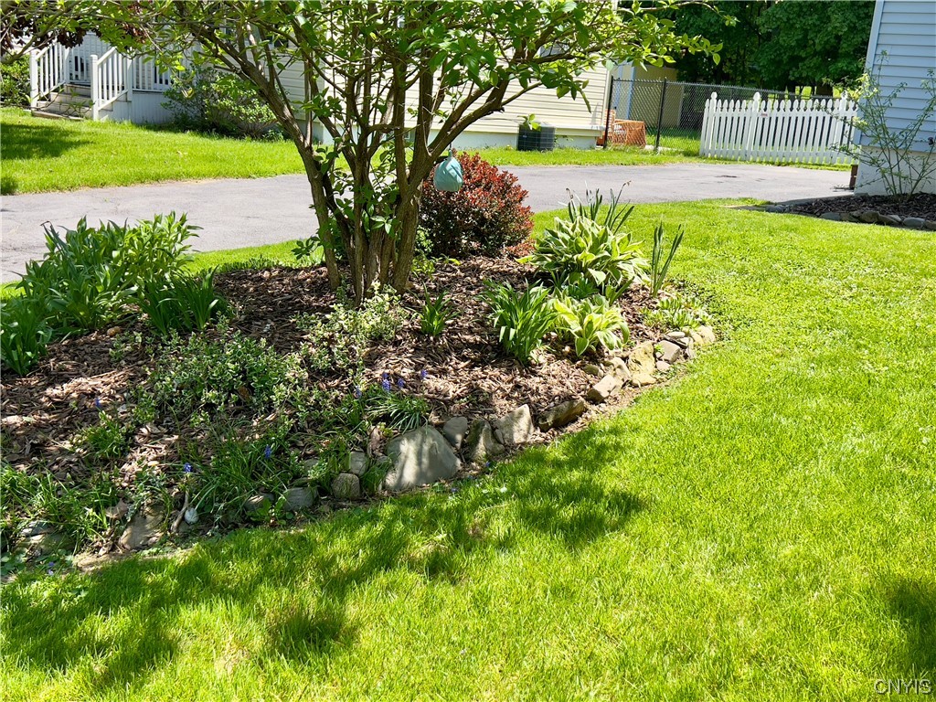 920 Beverly Drive Camillus, NY 13219 - Photo 36 of 39