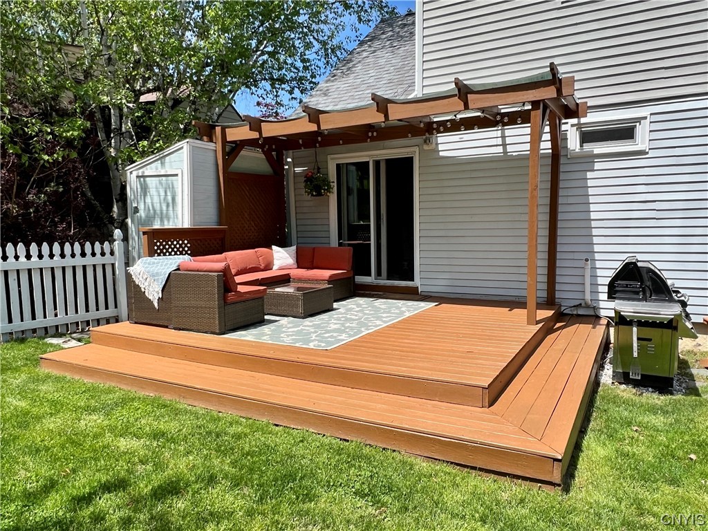 920 Beverly Drive Camillus, NY 13219 - Photo 4 of 39