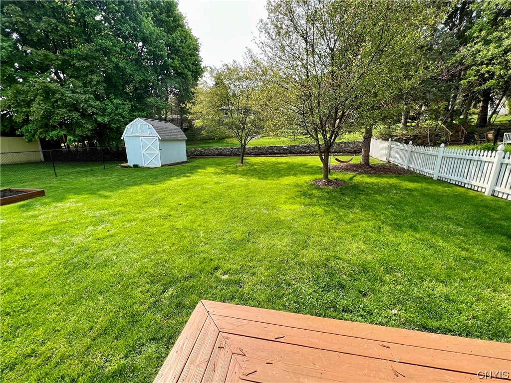 920 Beverly Drive Camillus, NY 13219 - Photo 9 of 39