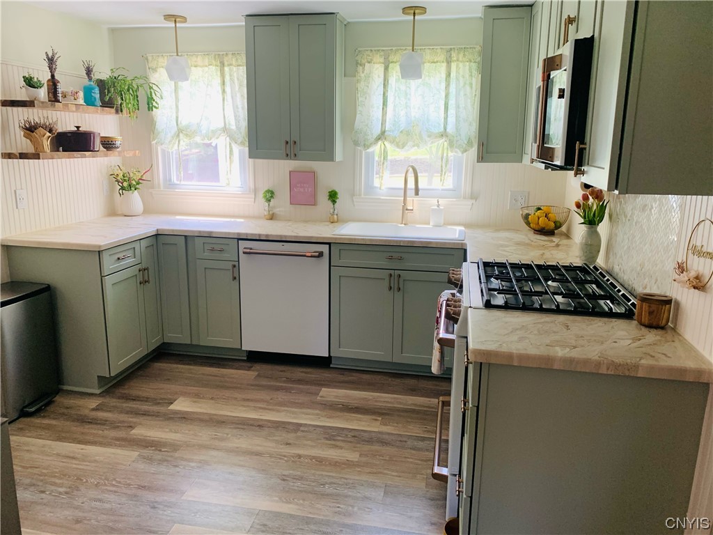 920 Beverly Drive Camillus, NY 13219 - Photo 10 of 39