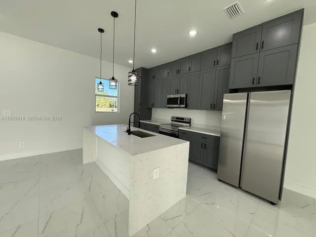 $2,800 | 1121 Florence Street East, Unit 1121, Lehigh Acres, FL 33974