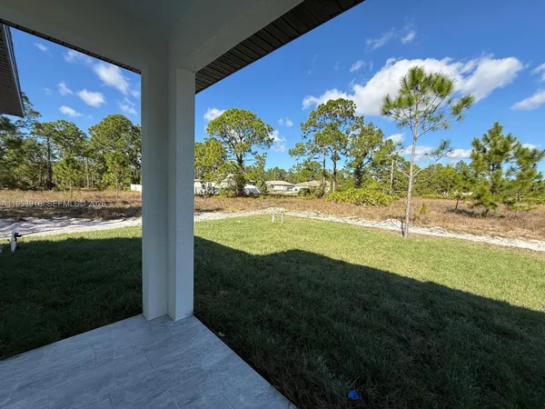 a view of a outdoor space