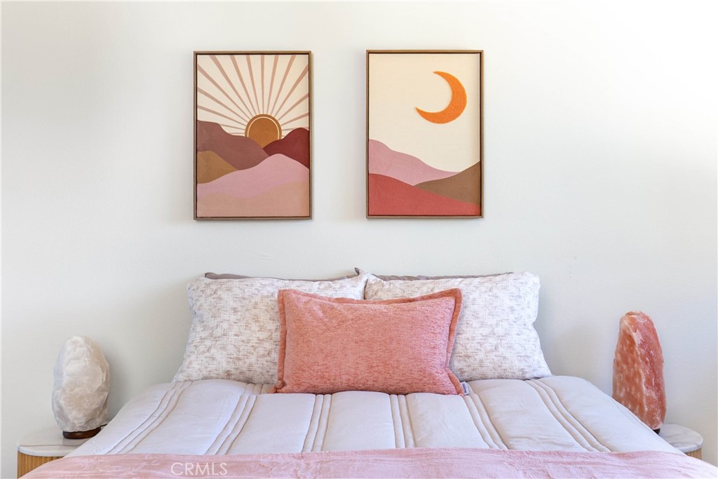 46404 Kings Canyon Road Lancaster, CA 93536 - Photo 18 of 41 a picture of a couch in a room