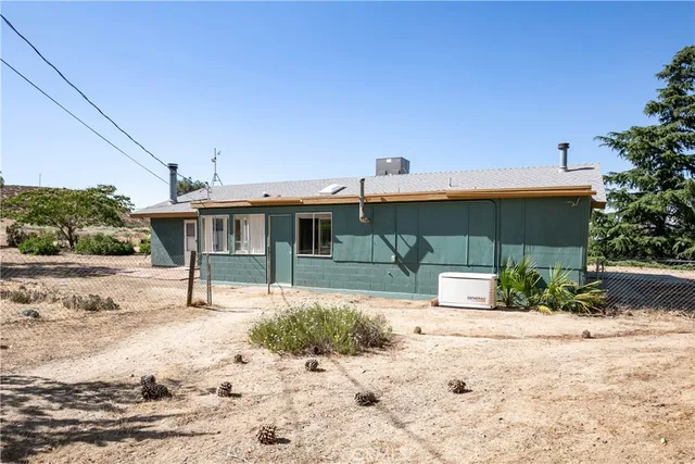 a front view of house with yard