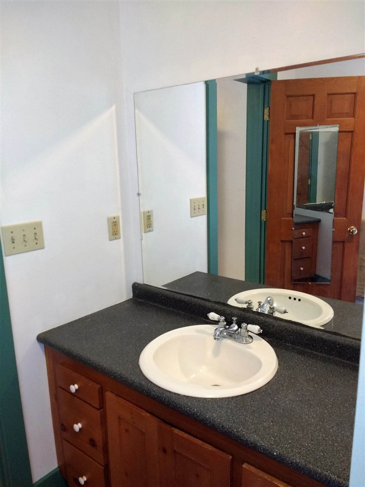 453 East West Road Dummerston, VT 05346 - Photo 20 of 26