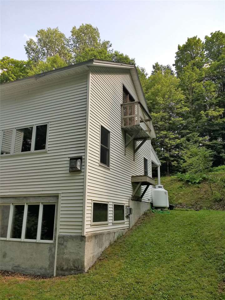 453 East West Road Dummerston, VT 05346 - Photo 5 of 26