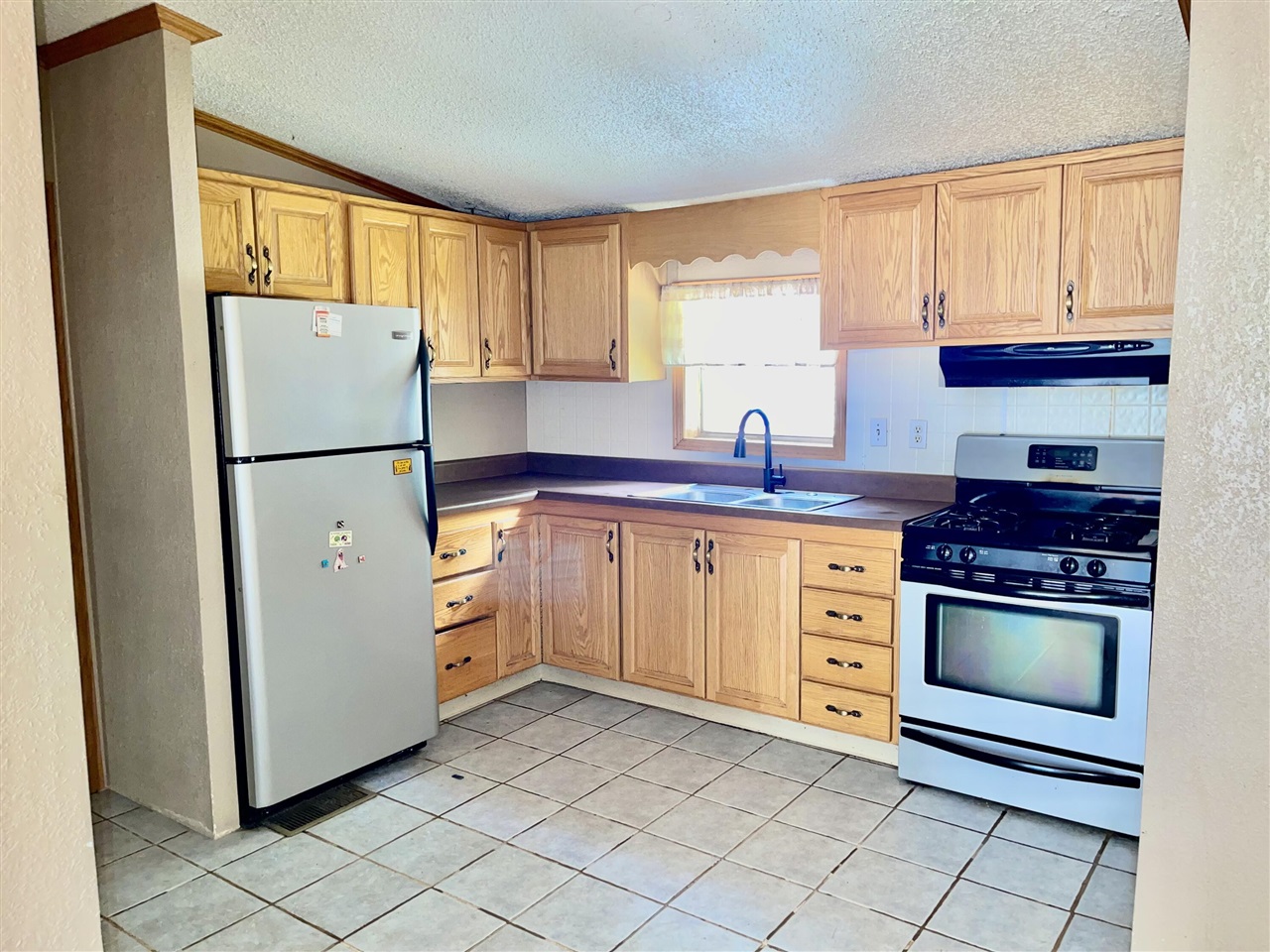 13830 Riverside Drive Constantine, MI 49042 - Photo 7 of 18 Gallery Image 7