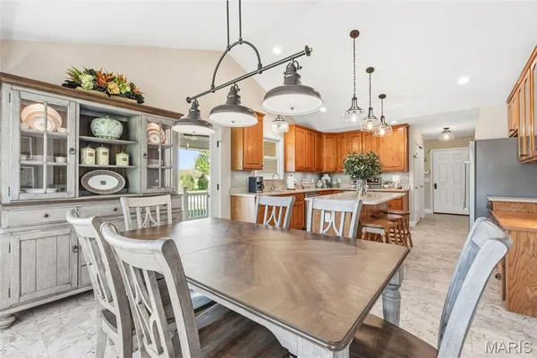 $669,900 | 216 Deer View Drive, Troy, MO 63379