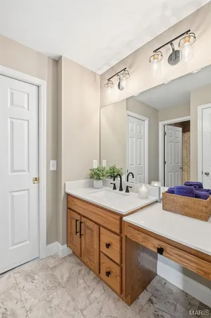 $669,900 | 216 Deer View Drive, Troy, MO 63379