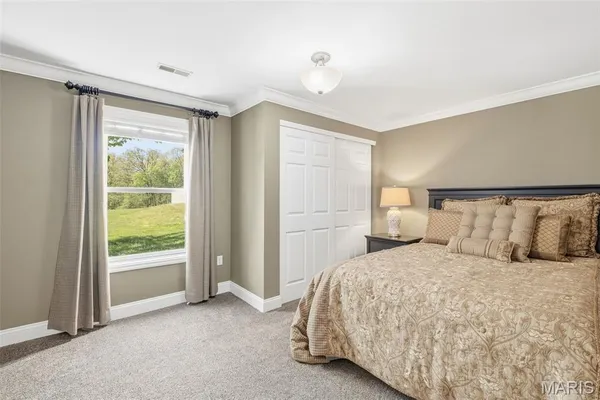 $669,900 | 216 Deer View Drive, Troy, MO 63379