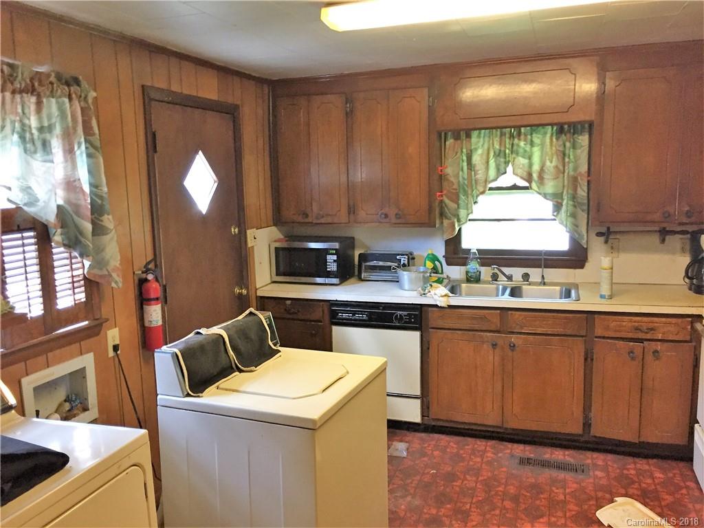 704 2nd Street Southwest Conover, NC 28613 - Photo 8 of 12 Gallery Image 8