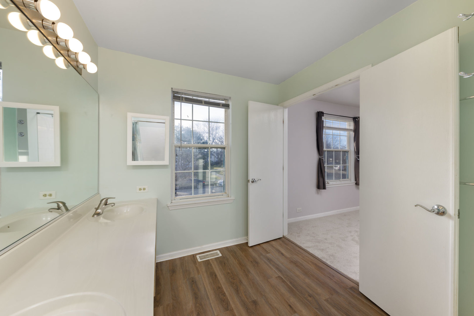 1604 Pebble Beach Circle Elgin, IL 60123 - Photo 23 of 37 an empty room with windows