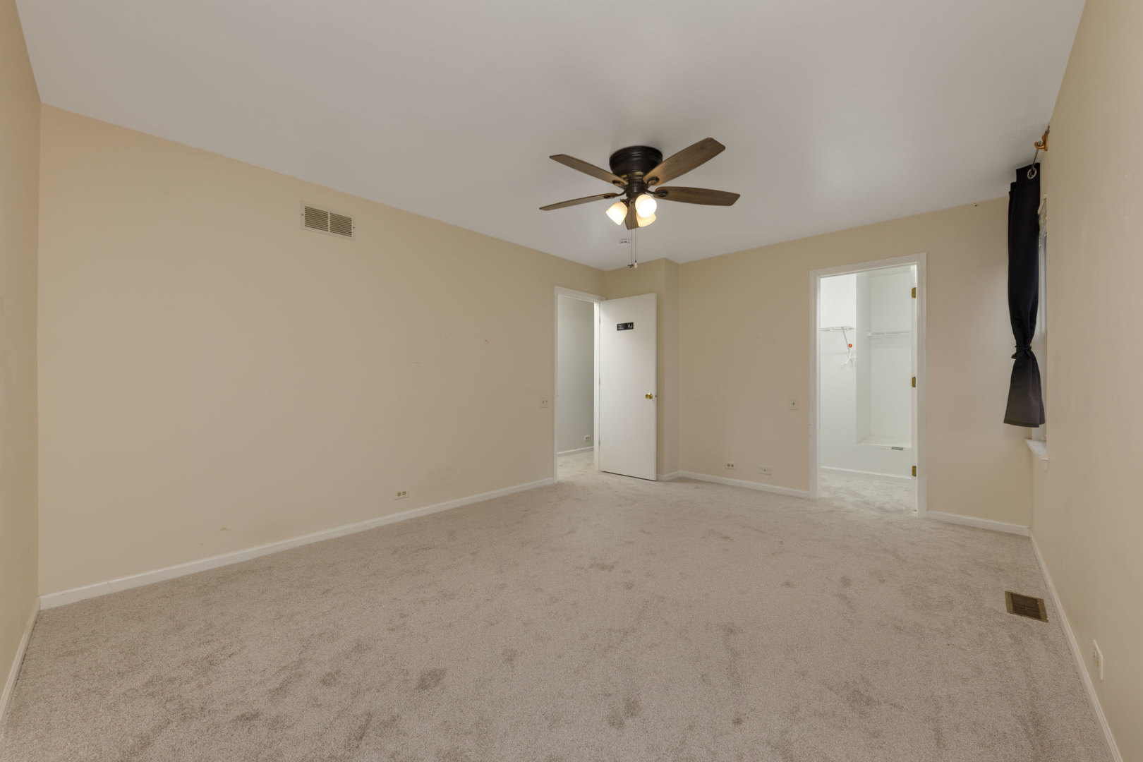 1604 Pebble Beach Circle Elgin, IL 60123 - Photo 26 of 37 a view of an empty room