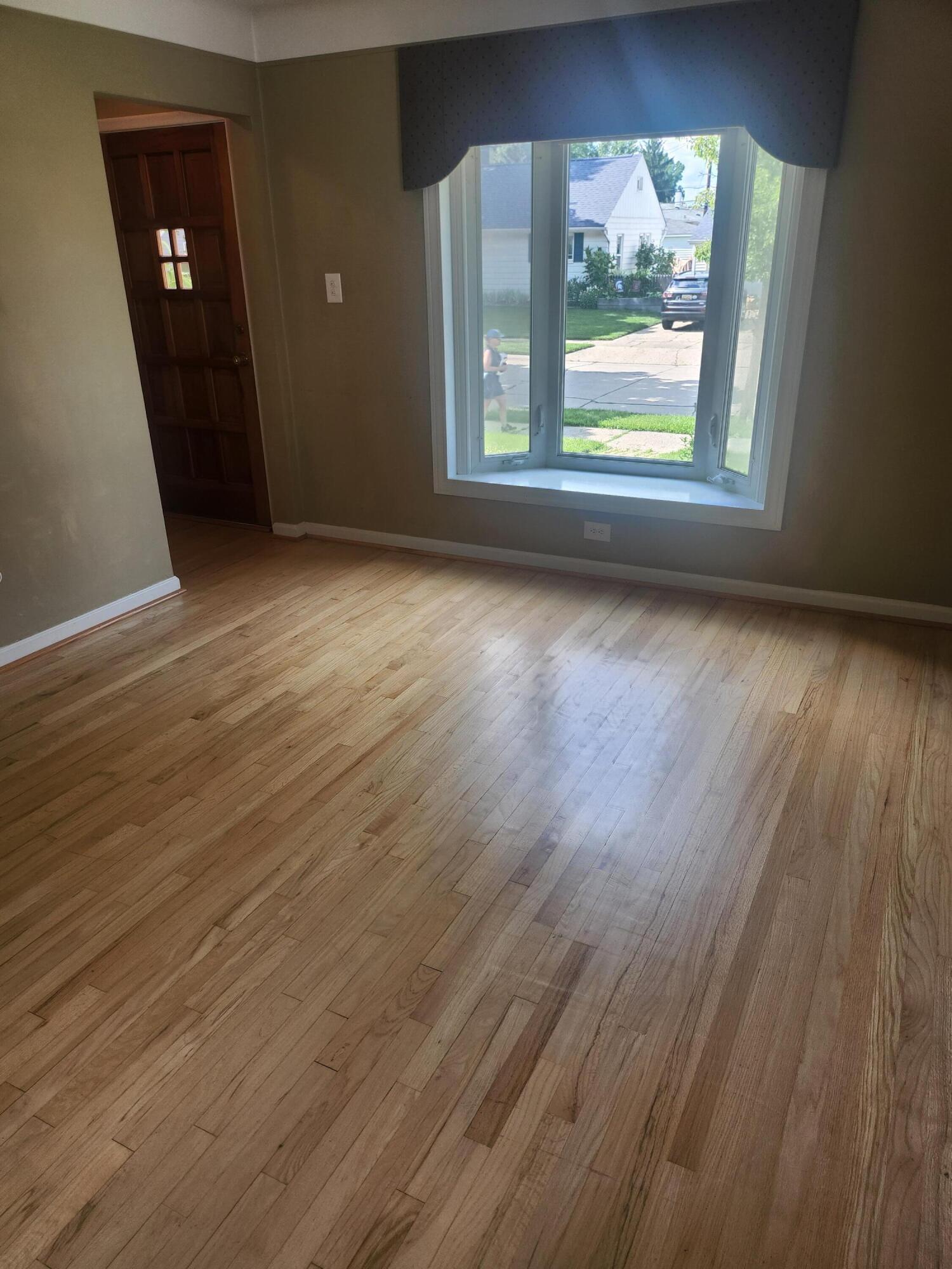 304 Roth Boulevard Clawson, MI 48017 - Photo 3 of 34 20240624_161818