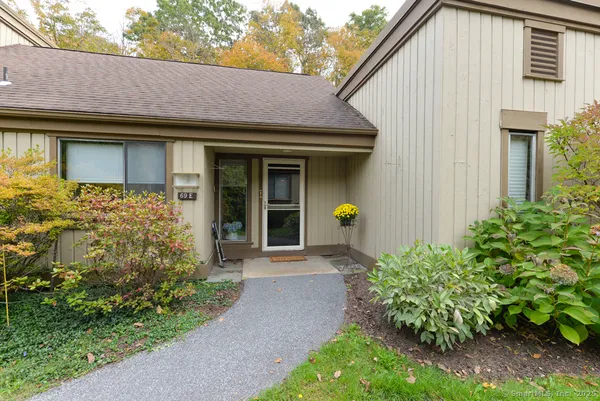 $325,000 | 69 Heritage Village, Unit E, Southbury, CT 06488