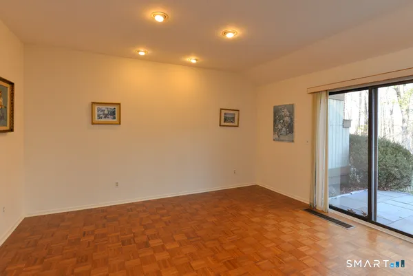 $325,000 | 69 Heritage Village, Unit E, Southbury, CT 06488