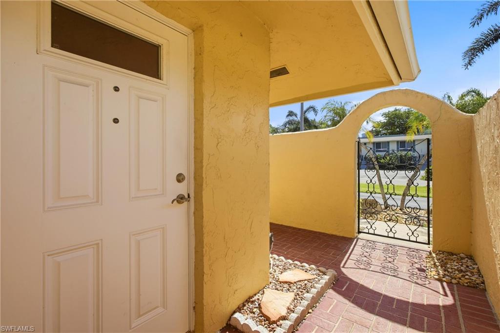180 Harrison Road, Unit 3 Naples, FL 34112 - Photo 6 of 41