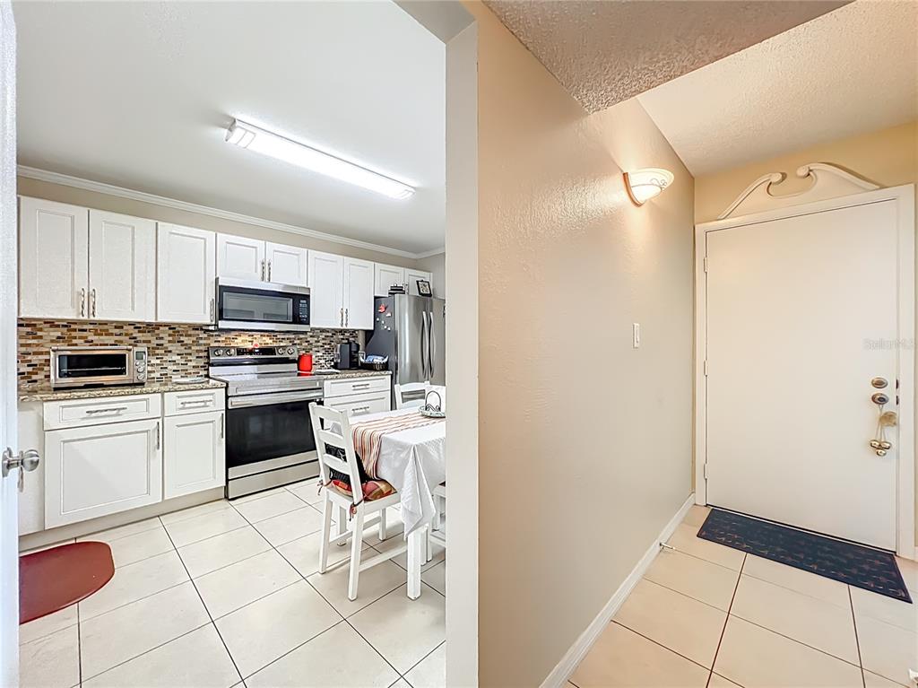 12 Escondido Court, Unit 113 Altamonte Springs, FL 32701 - Photo 8 of 33