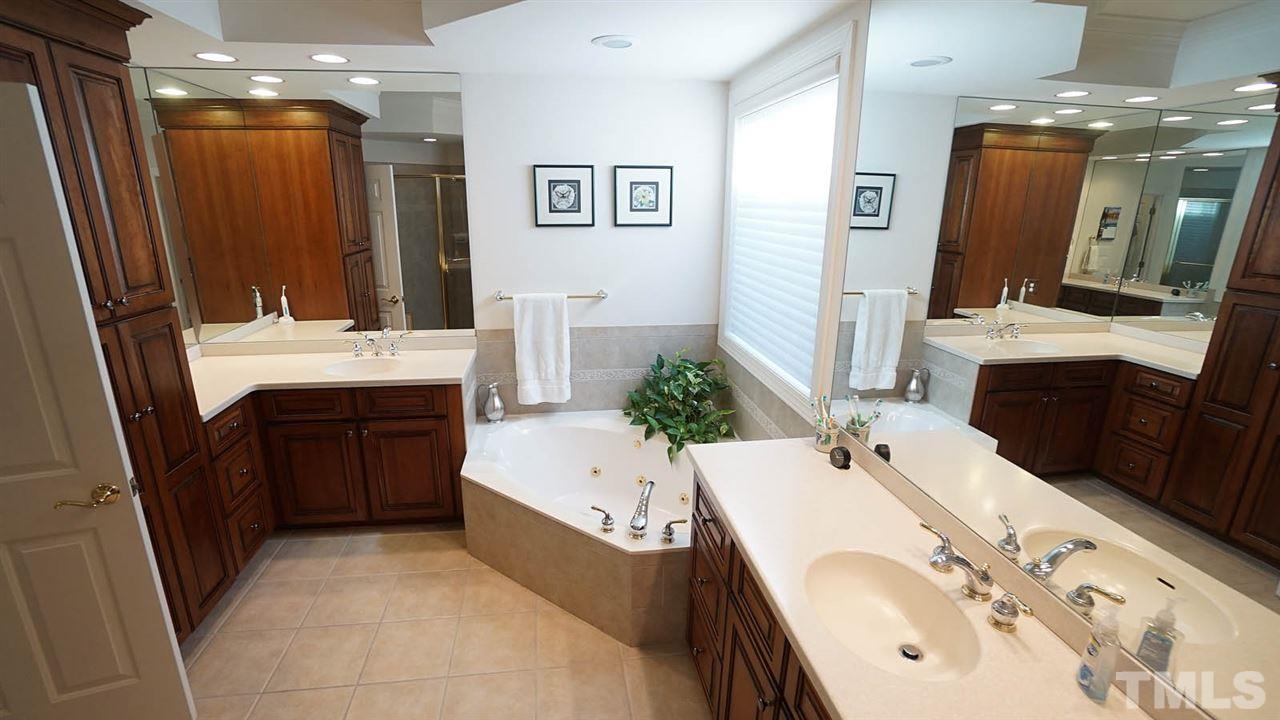 1844 Torrington Street Raleigh, NC 27615 - Photo 16 of 30