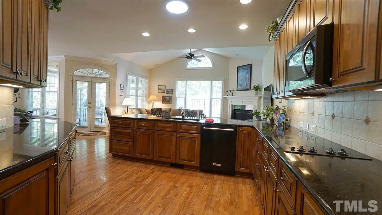 1844 Torrington Street Raleigh, NC 27615 - Photo 3 of 30