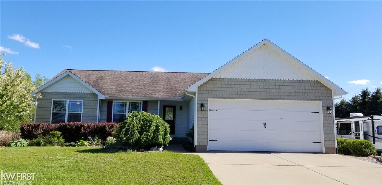 2807 West Winegar Road Perry, MI 48872 - Photo 2 of 67 31382032-1.JPG